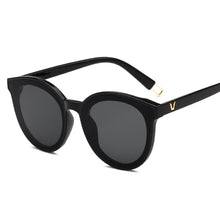 Load image into Gallery viewer, Luxury Brand Sunglasses for Women Fashion